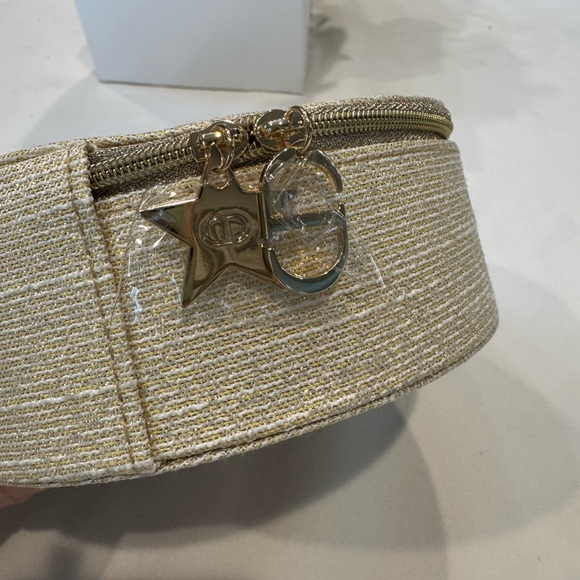 New Dior Gold Round Trousse Vanity Case with mirror - Picture 6 of 9